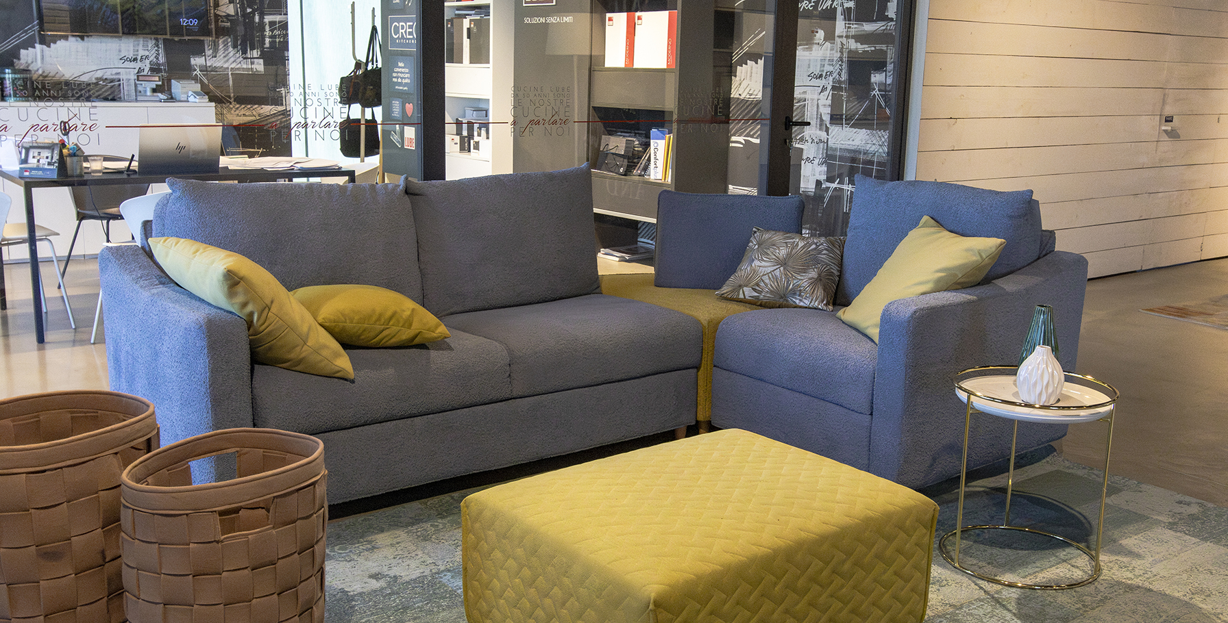 divano letto con angolo TheaIMG_6036.JPG